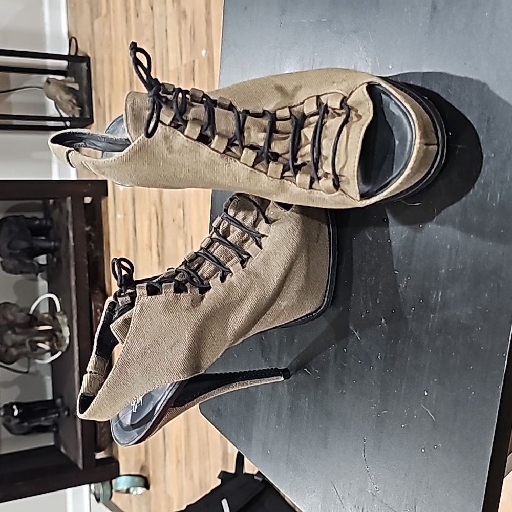 Size 9.5 Olive green heel (denim material)